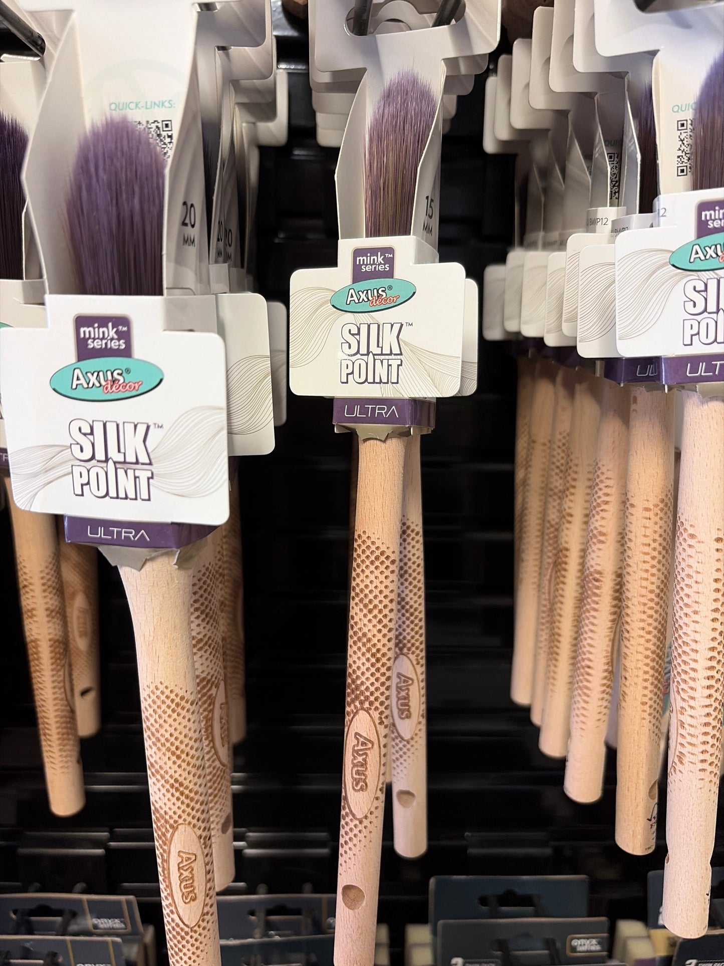 Axus mink series silk point ultra Brush